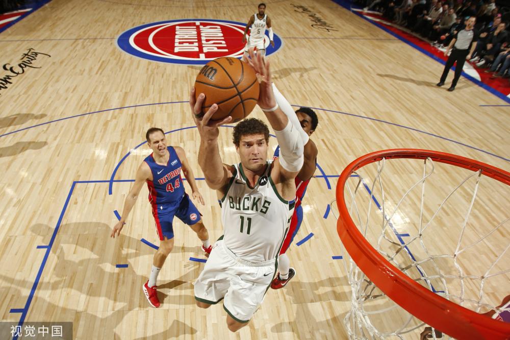 琼斯凭借 琼斯凭借